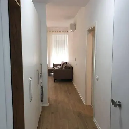 Apartment Urban Oasis