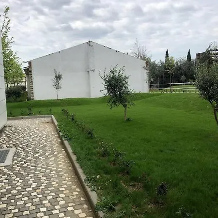 Apartment Urban Oasis *