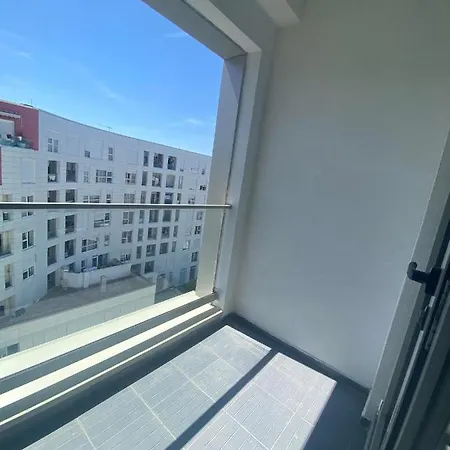 Urban Oasis דירה טיראנה