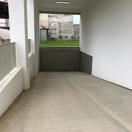 Urban Oasis דירה טיראנה